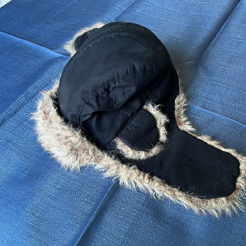Hat - Picture 2 of 3